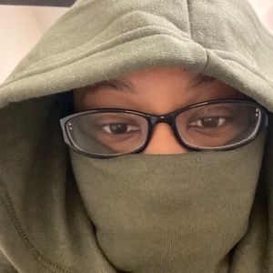 Meet your Posher, Acquilla